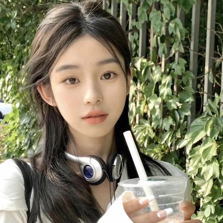 吞噬太阳的女子